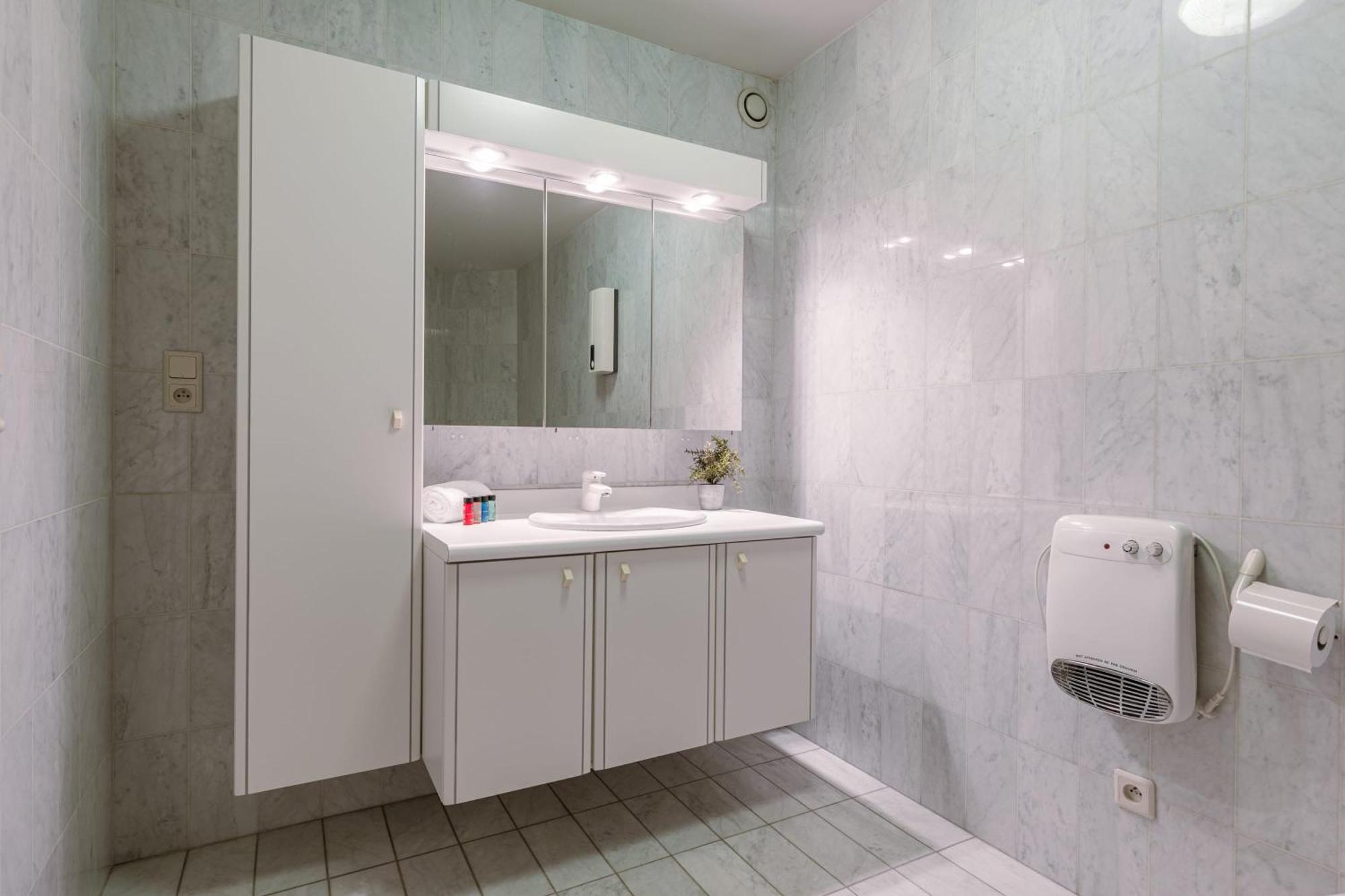 Huswell - Spacious & Modern Sea View Apartment With Garage أوستيند المظهر الخارجي الصورة